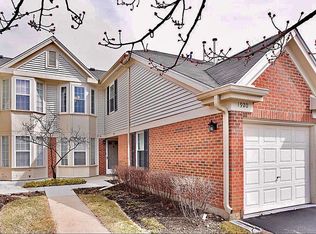 1920 Quaker Hollow Ln, Streamwood, IL 60107