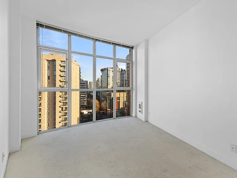 1050 Smithe St #1205 — Photo 13