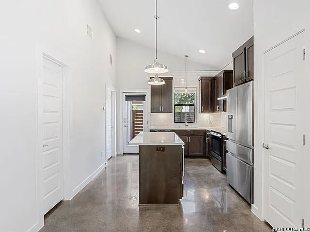 1114 N Olive St — Photo 6