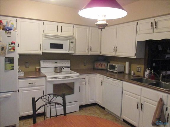 4th image of 816 E Graceway Dr