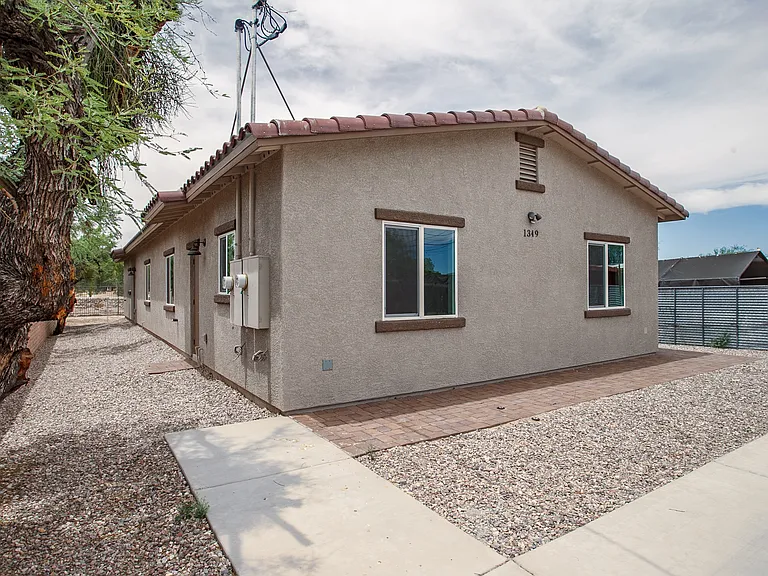 1349 W Hualpai Rd #2 — Photo 1