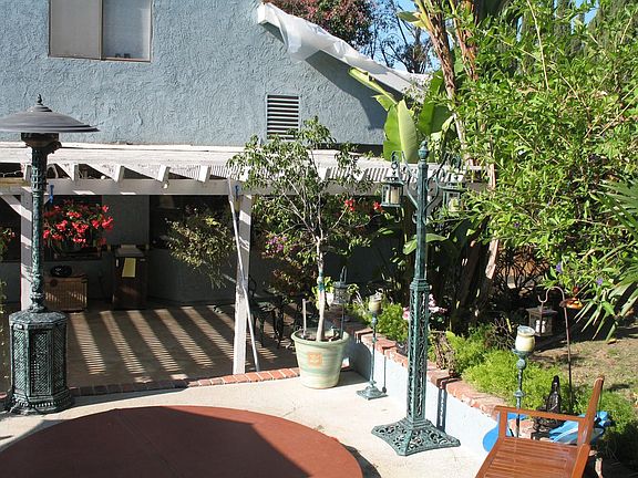 Backyard Patio with Jacuzzi