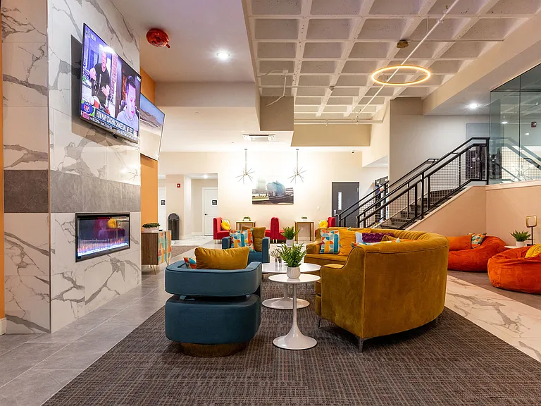 The Residence at 1000 Elm — Photo 43