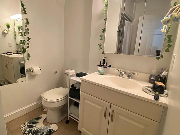 4th image of 225 Newbury St Suite 1F
