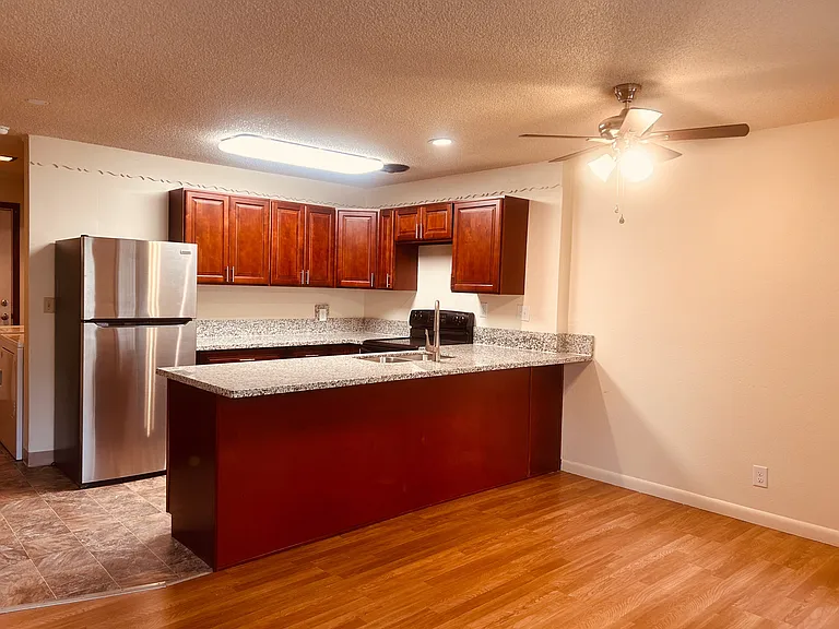 13121 SE Division St #1 — Photo 2