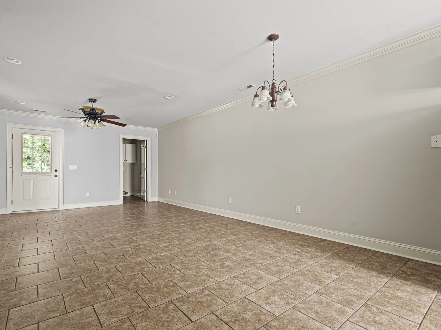 107-A Lee Lane - 1 — Photo 4