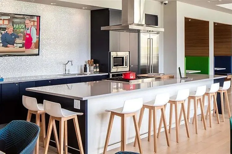 Edition Apartments — Photo 15