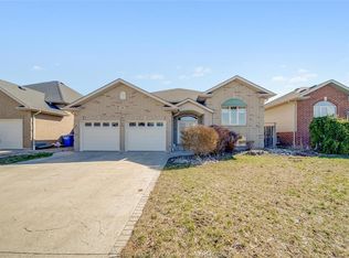 1596 Morningstar Ave, Windsor, ON N8P 1P9