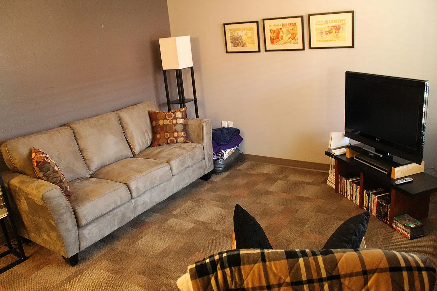 1500 Bishop Carroll Dr — Photo 2