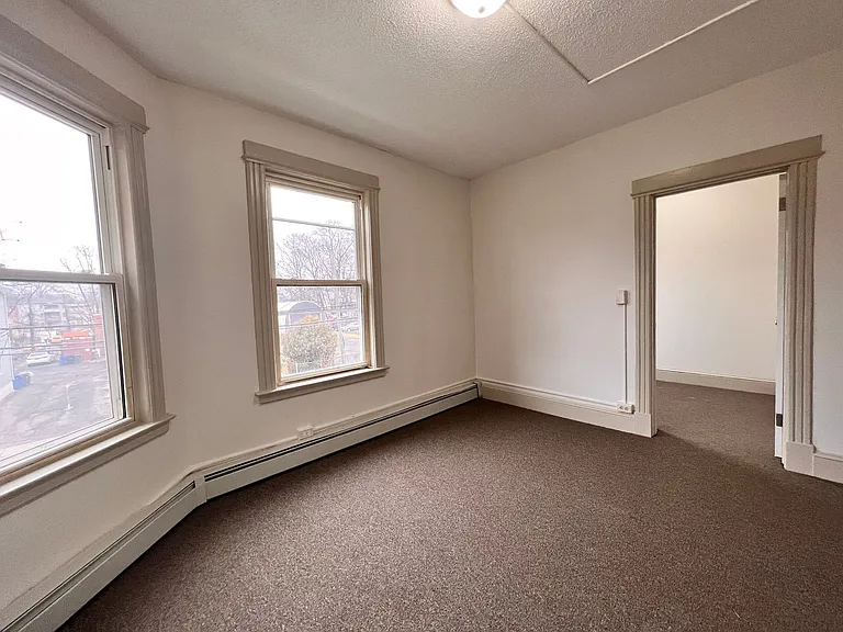 35-37 Bond St — Photo 7
