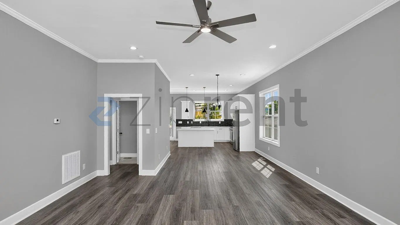 3 bed, 1871 sqft, $2,940 — Photo 1