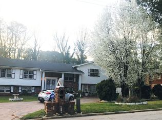 2117 Rolling View Dr, Decatur, GA 30032