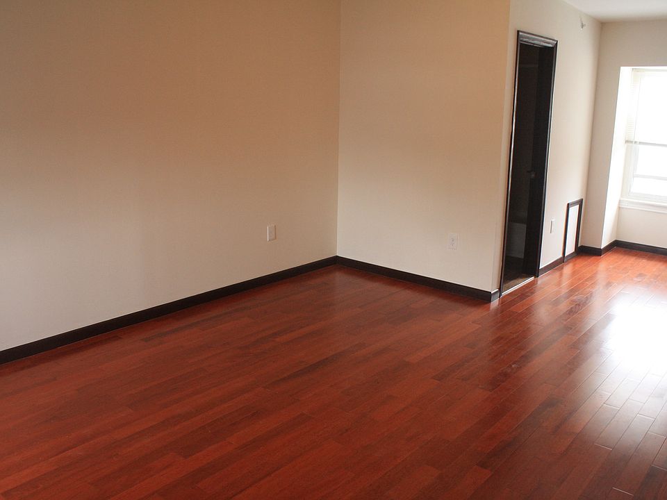 1st image of 1216 Mount Vernon St #3