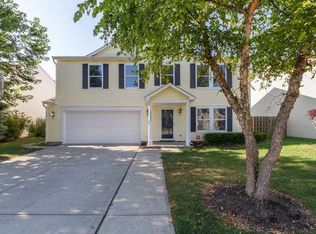 10035 Sapphire Berry Ln, Fishers, IN