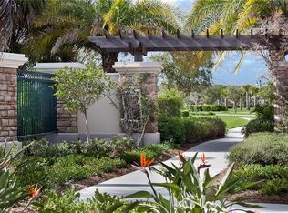 12340 Wisteria Dr, Naples, FL 34120