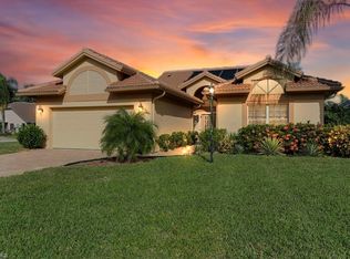 6689 Harwich Ct, Naples, FL 34104
