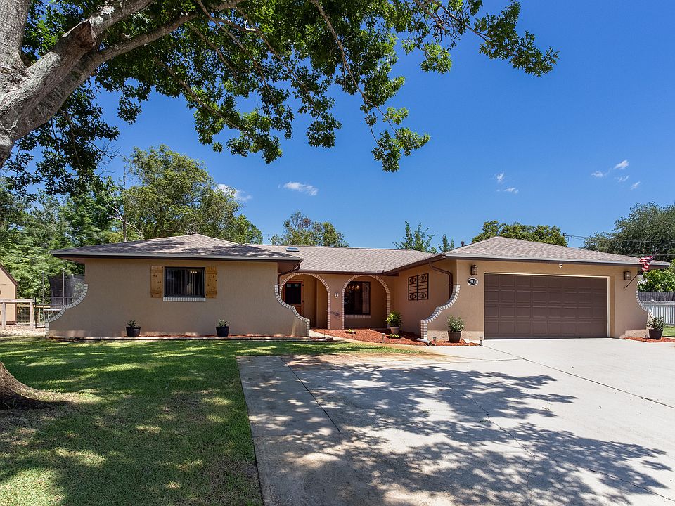1st image of 2070 Cathy Cir