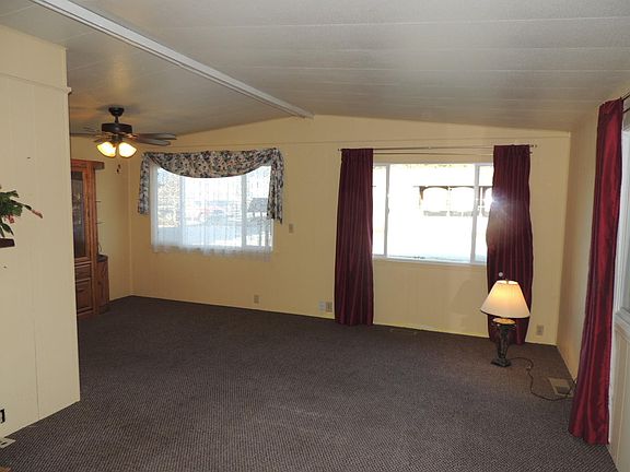 3rd image of 109 W Grant Ave