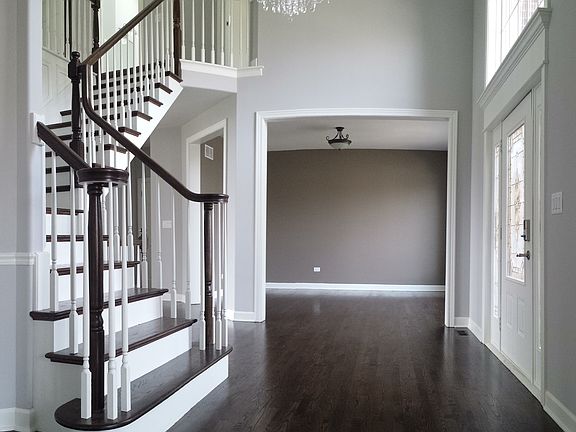 4th image of 452 Shadow Creek Dr