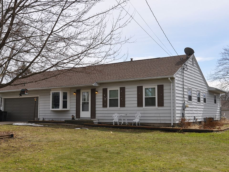 1st image of 7970 Cherry Hill Dr NE