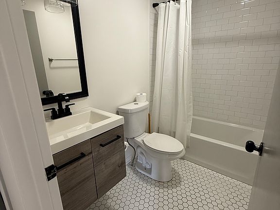 Guest bath in hallway