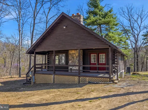 430 Homewood Hollow Ln, Berkeley Springs, WV 25411