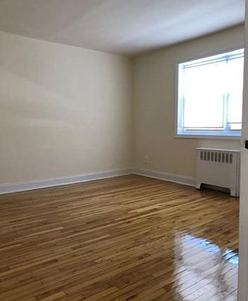 5th image of 440 Howard Ave APT 1A