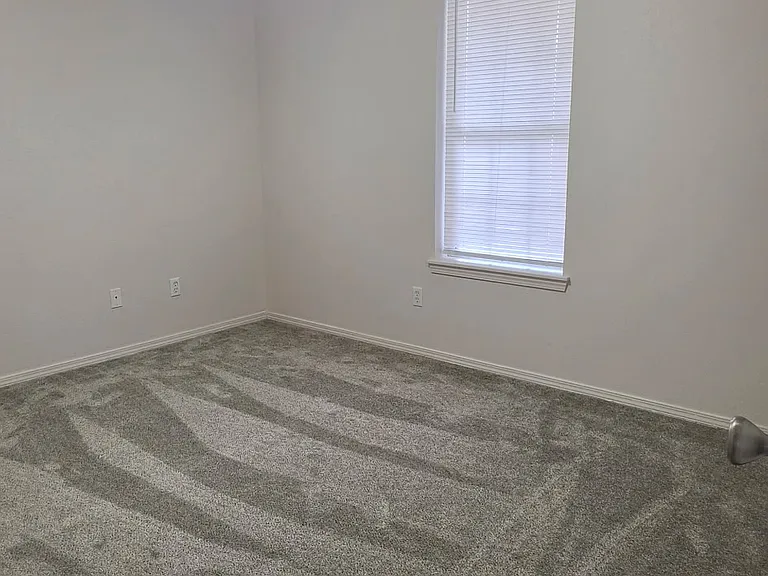 5808 N Bryan Ave — Photo 6