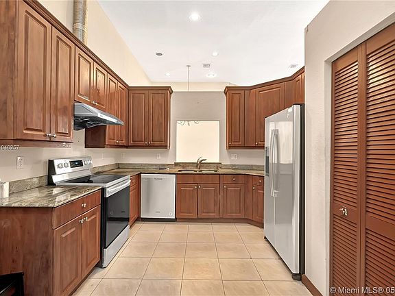 3rd image of 5142 W Madison Lakes Cir W