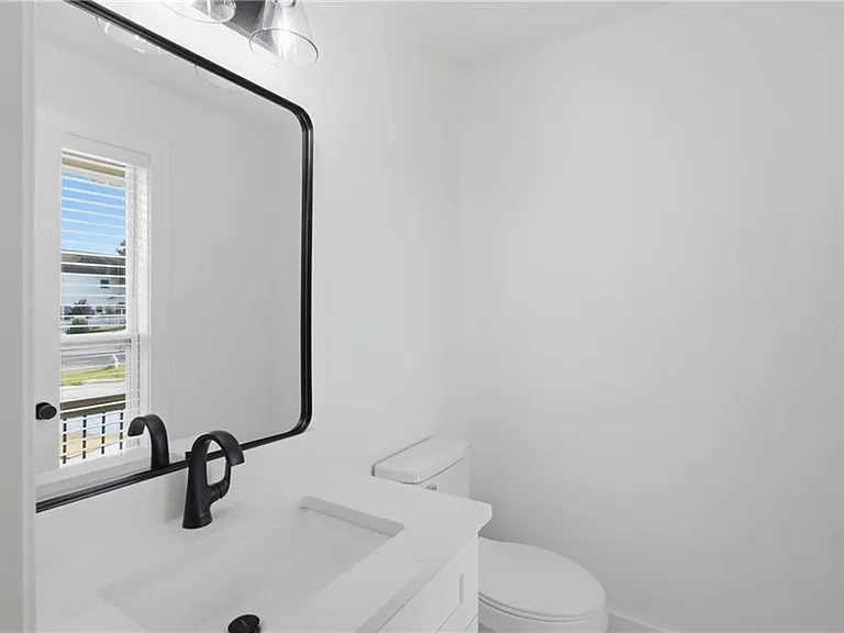 230 Pinebridge Ct — Photo 18