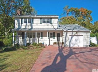 383 Main St, Setauket, NY 11733
