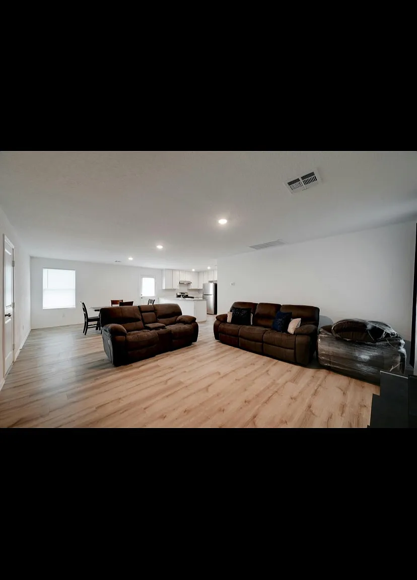 3 bed, 1440 sqft, $1,700 — Photo 3