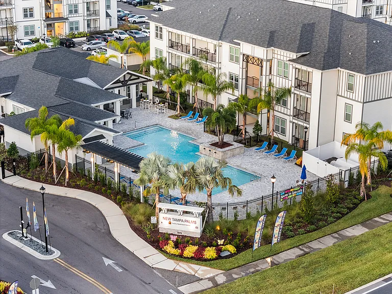 New Tampa Palms — Photo 35