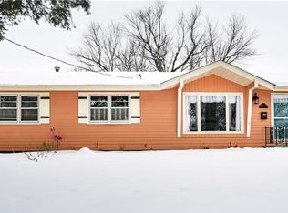 3016 Giles St, West Des Moines, IA 50265