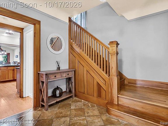 4th image of 22204 Military St