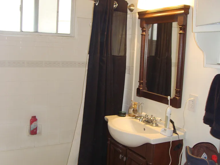 1444 Barry Ave #2 — Photo 5