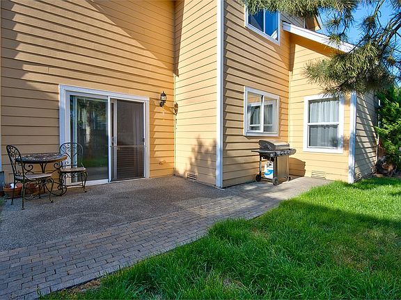 4th image of 11021 Pansy Pl NW