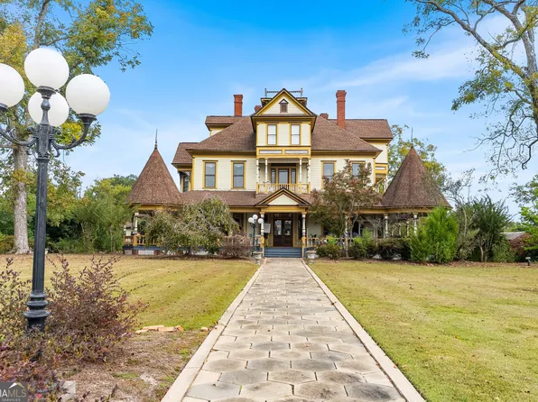 323 N Main St, Swainsboro, GA 30401