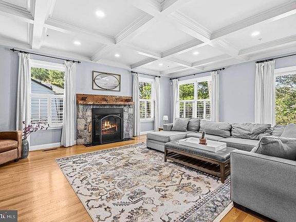 2nd image of 9421 Holland Ave