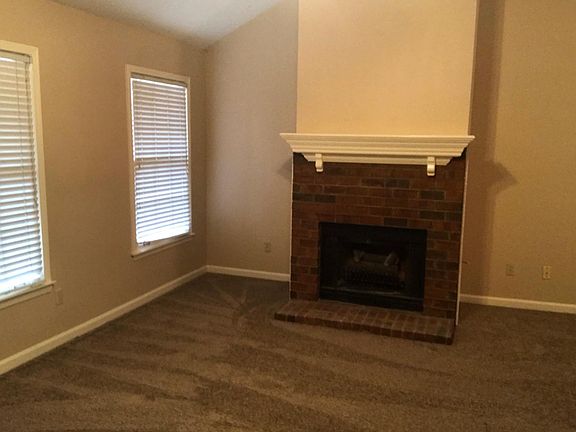 3rd image of 4052 Muirfield Dr