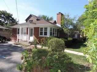 2552 Ridgeway Ave, Evanston, IL 60201