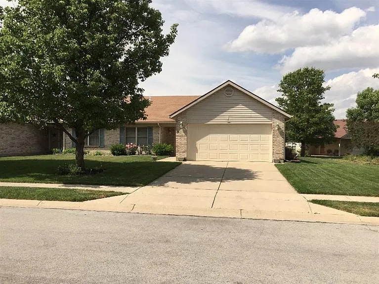 135 Warner Dr photo 1
