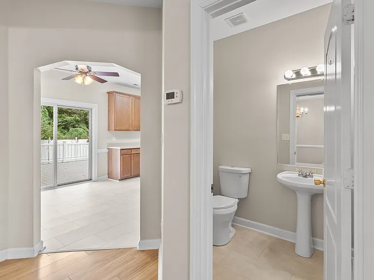 712 Tallahassee Dr — Photo 18