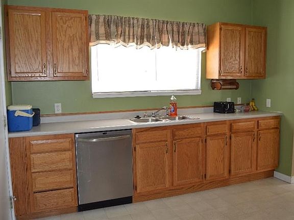 5th image of 408 E Main St