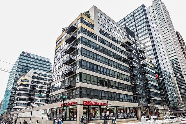 1st image of 130 S Canal St APT 625