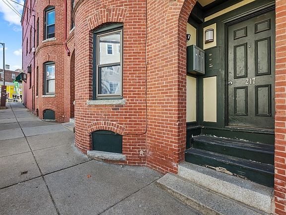 2nd image of 217 Boylston St #3