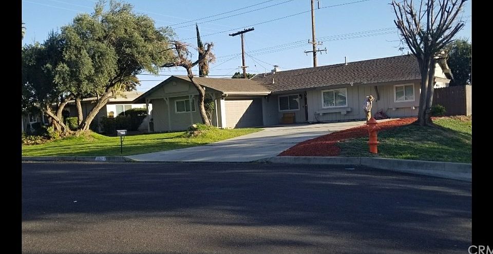 1st image of 25945 E Edgemont Dr