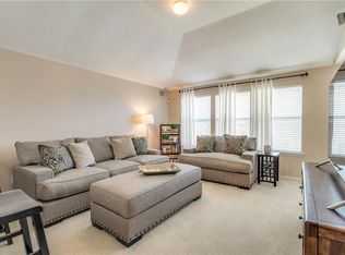 725 Cactus Trl, Aubrey, TX 76227