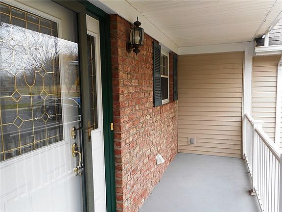 3rd image of 202 Chamber Dr