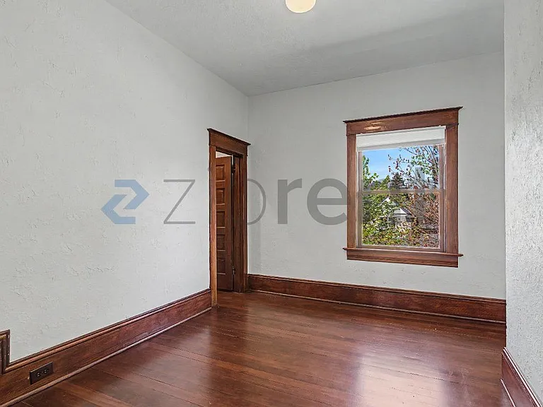 7820 N Van Houten Ave — Photo 28